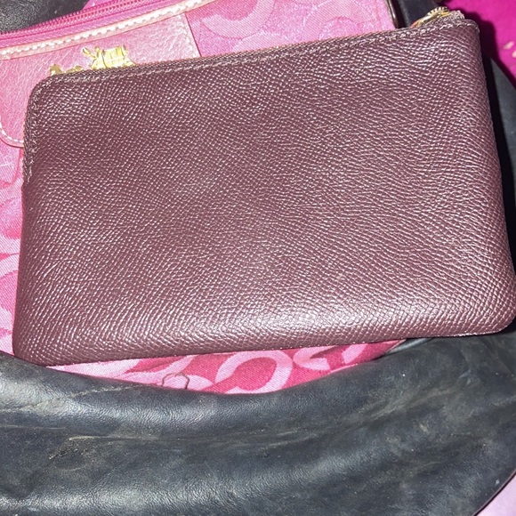 🆕 Coach wristlet huge price drop - Picture 4 of 6